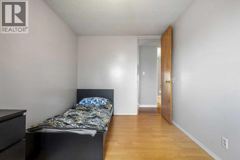 4704 Marbury Place Ne, Calgary, AB - Indoor Photo Showing Other Room