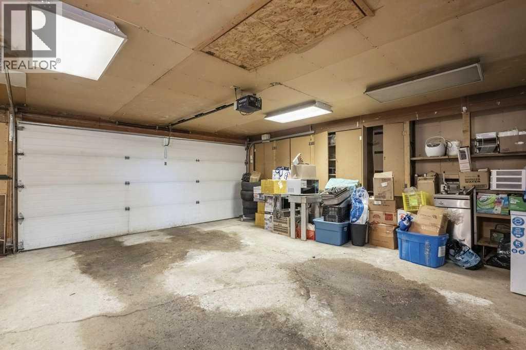 4704 Marbury Place Ne, Calgary, AB - Indoor Photo Showing Garage