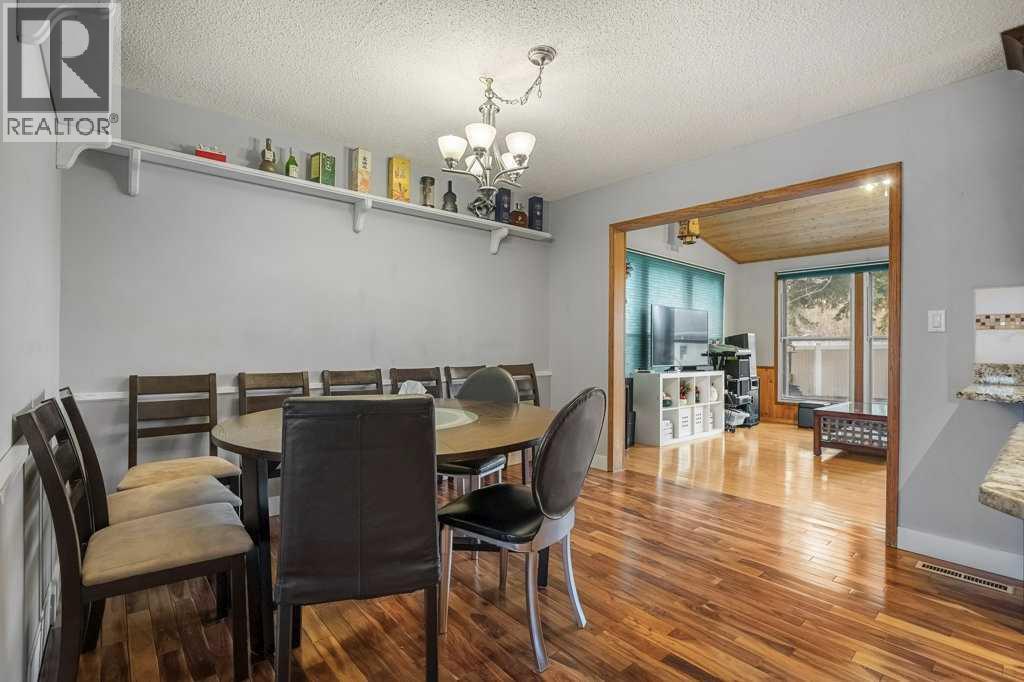 4704 Marbury Place Ne, Calgary, AB - Indoor Photo Showing Dining Room