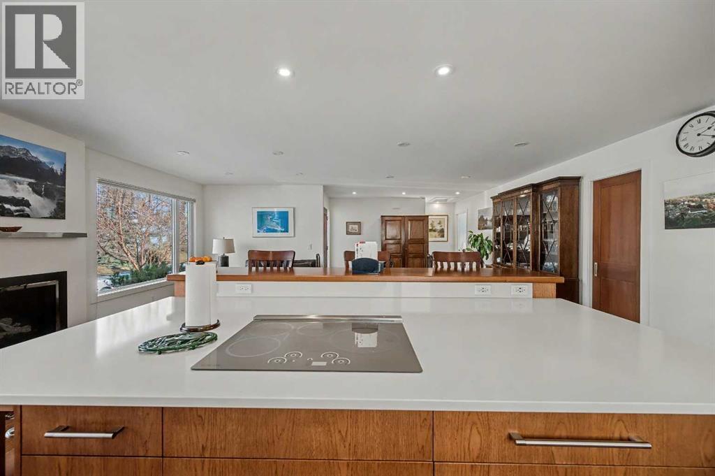 7331 Silver Mead Road Nw, Calgary, AB - Indoor Photo Showing Kitchen
