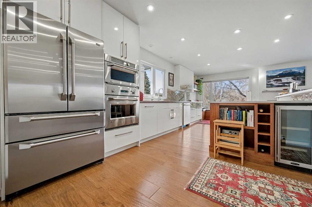 7331 Silver Mead Road Nw, Calgary, AB - Indoor Photo Showing Kitchen With Upgraded Kitchen
