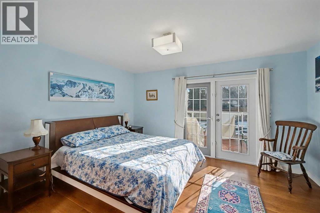 7331 Silver Mead Road Nw, Calgary, AB - Indoor Photo Showing Bedroom