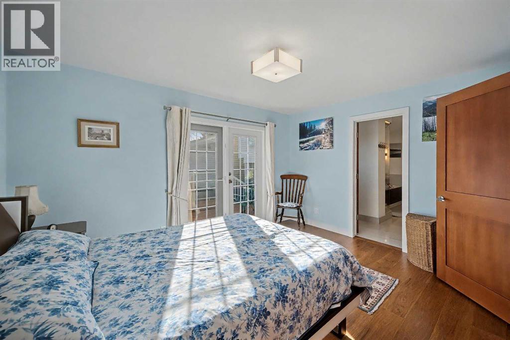 7331 Silver Mead Road Nw, Calgary, AB - Indoor Photo Showing Bedroom