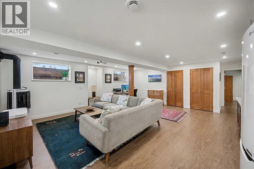 7331 Silver Mead Road Nw, Calgary, AB - Indoor