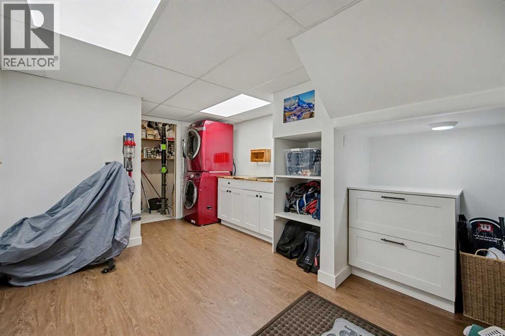 7331 Silver Mead Road Nw, Calgary, AB - Indoor Photo Showing Other Room