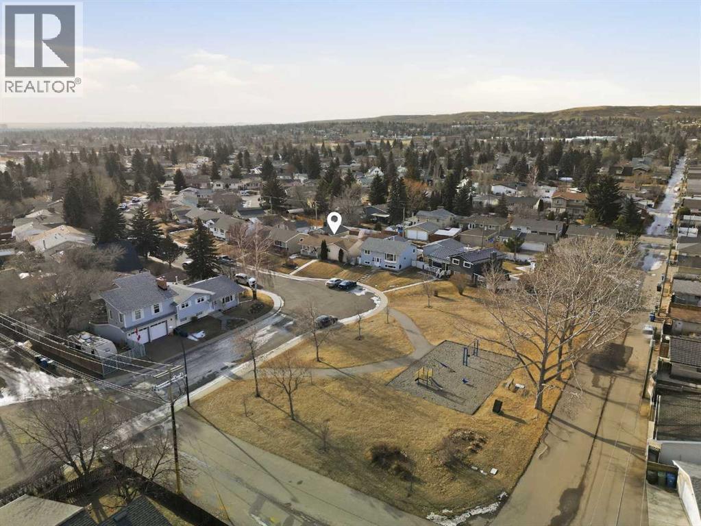 63 Huntmeadow Road Ne, Calgary, AB - Outdoor With View