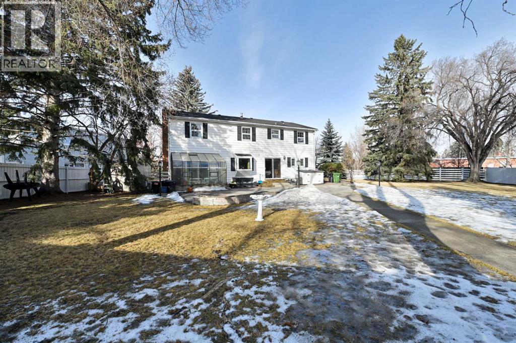 1111 Beverley Boulevard Sw, Calgary, AB - Outdoor