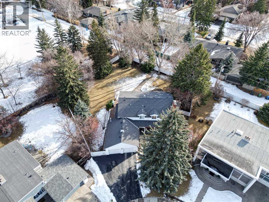 1111 Beverley Boulevard Sw, Calgary, AB - Outdoor