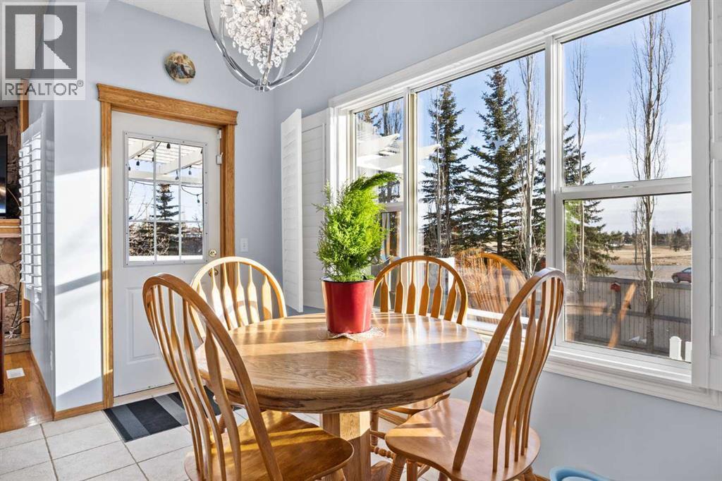 244 Oakmere Place, Chestermere, AB - Indoor Photo Showing Dining Room