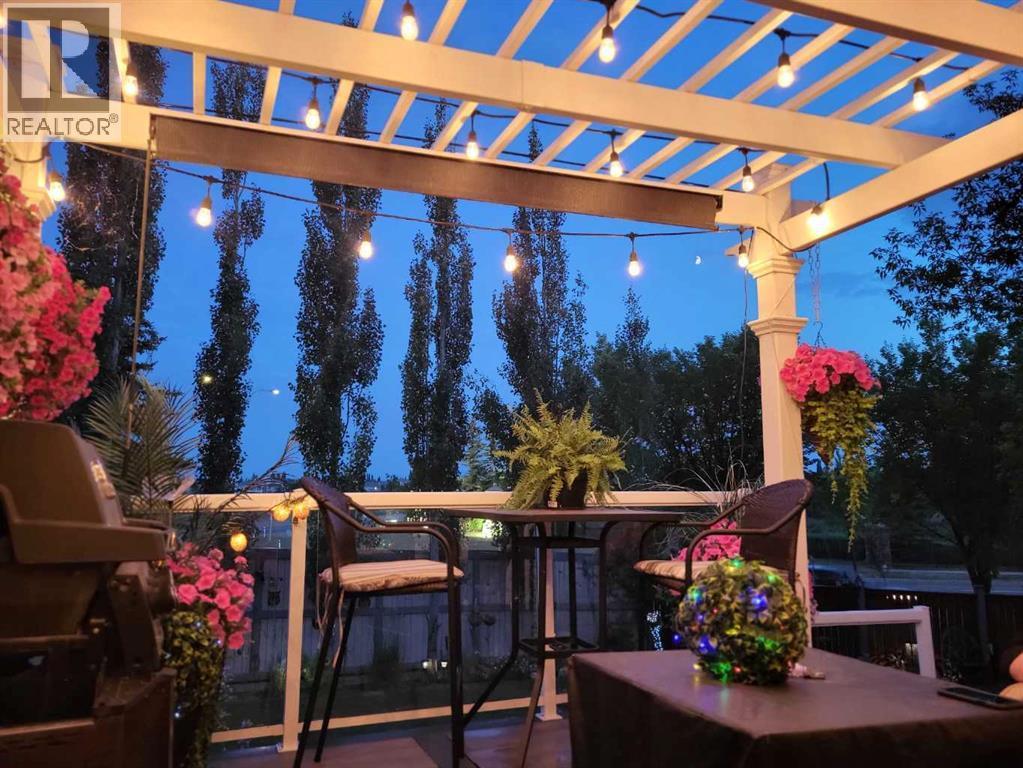 244 Oakmere Place, Chestermere, AB - Outdoor