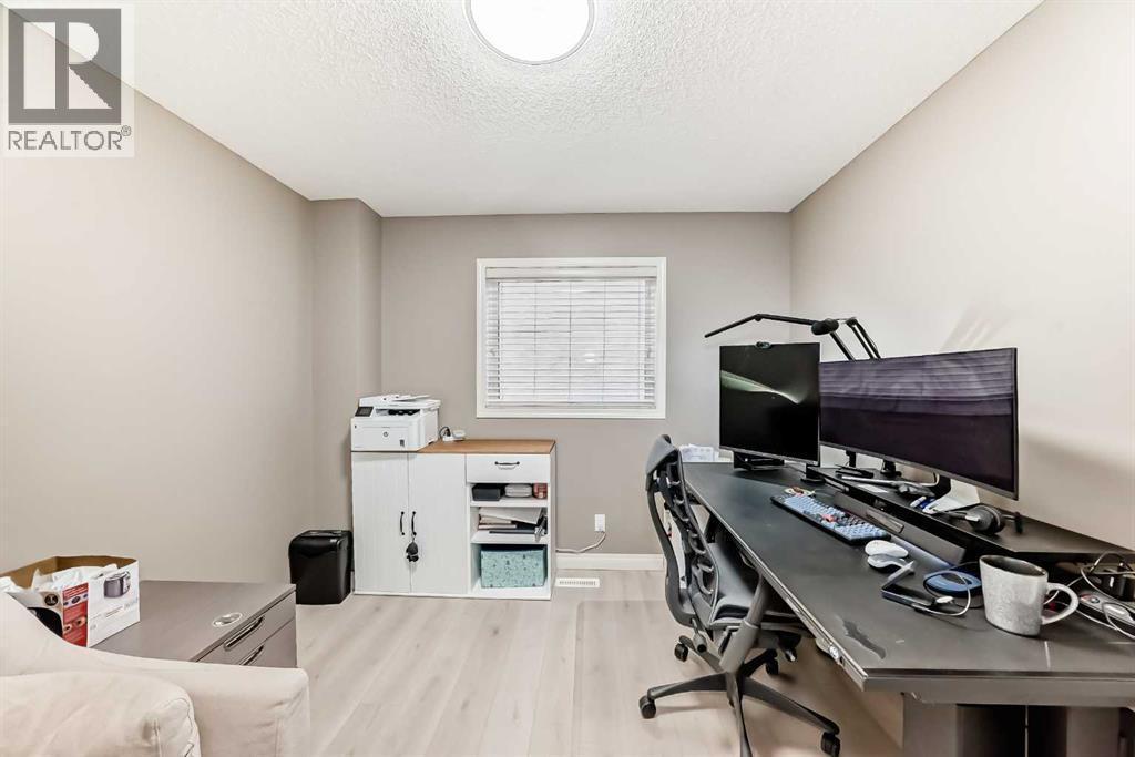 668 Scimitar Bay Nw, Calgary, AB - Indoor Photo Showing Office