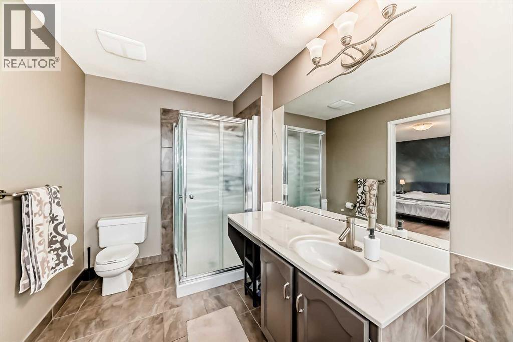 668 Scimitar Bay Nw, Calgary, AB - Indoor Photo Showing Bathroom