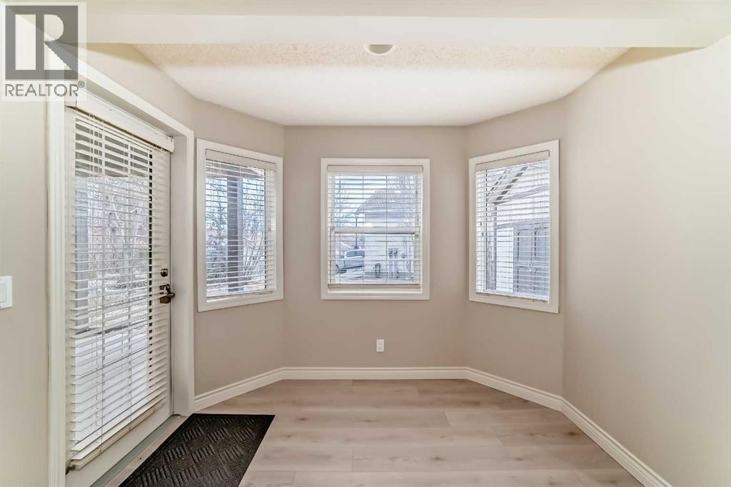 668 Scimitar Bay Nw, Calgary, AB - Indoor Photo Showing Other Room