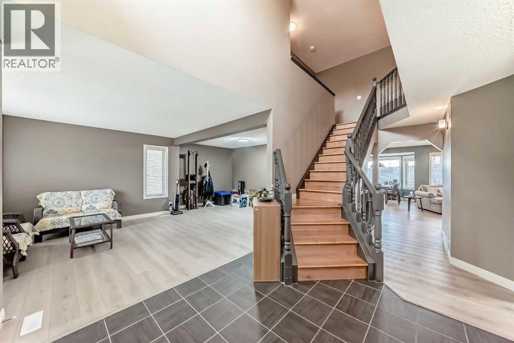 668 Scimitar Bay Nw, Calgary, AB - Indoor Photo Showing Other Room