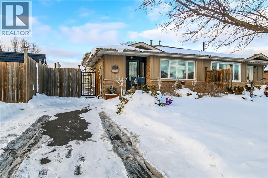 4 Maple Crescent, Paris, ON - Outdoor