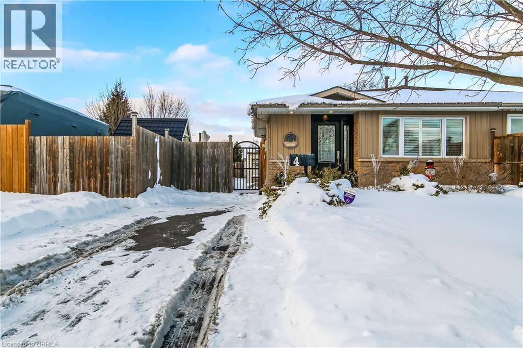 4 Maple Crescent, Paris, ON - Outdoor