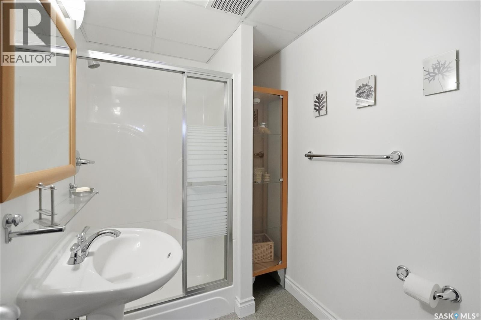206 Gathercole Crescent, Saskatoon, SK - Indoor Photo Showing Bathroom