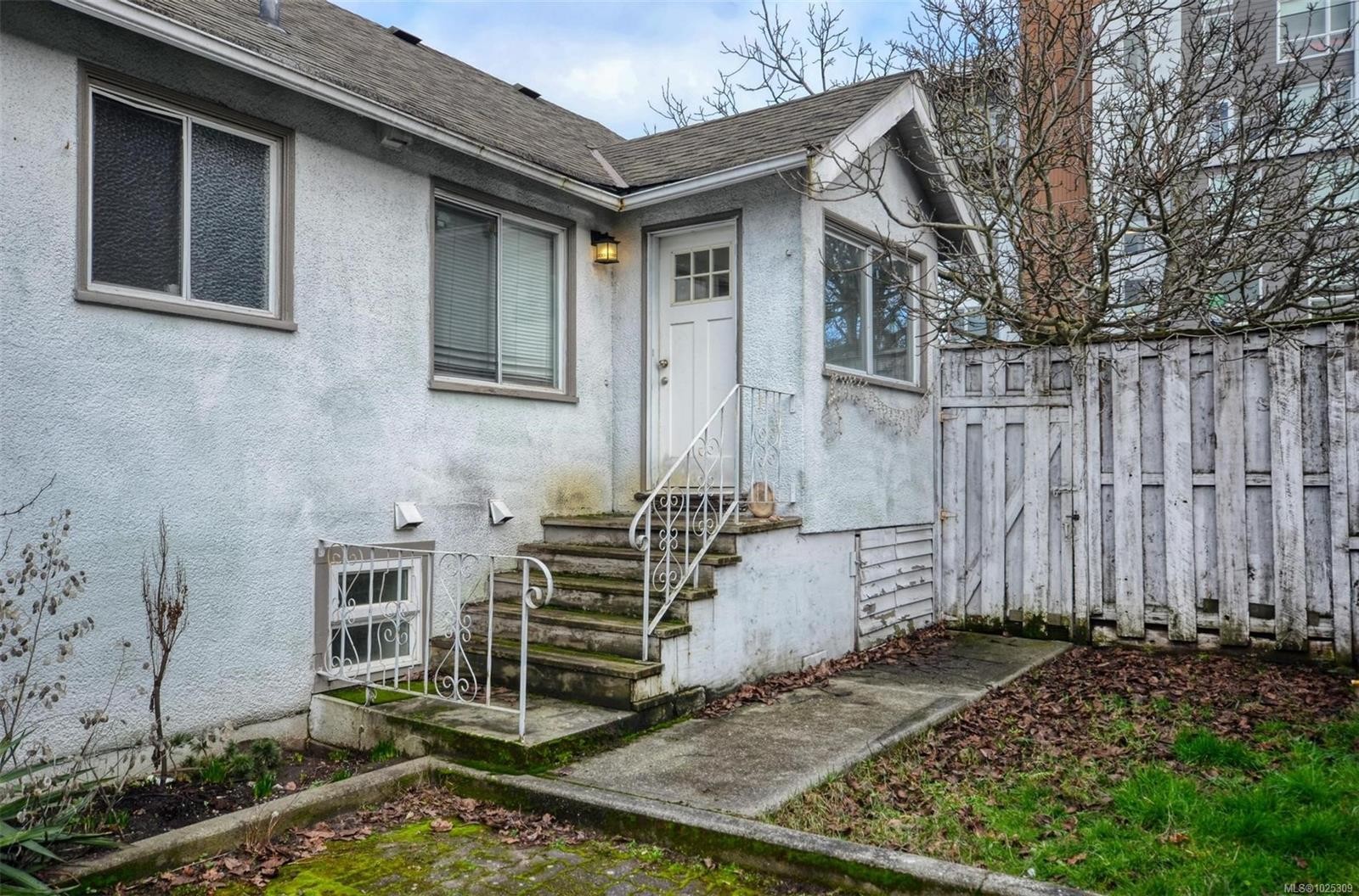 1237 Hillside Ave, Victoria, BC