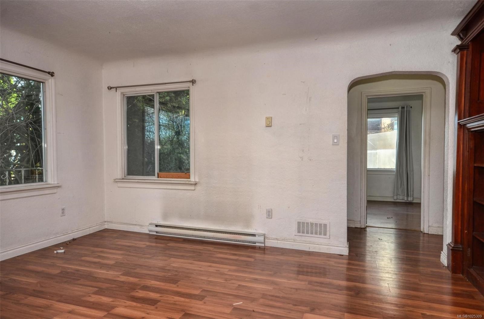 1237 Hillside Ave, Victoria, BC