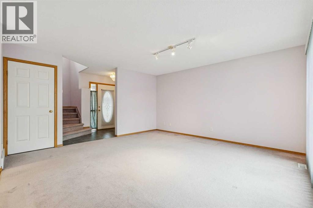 276 Hidden Valley Grove Nw, Calgary, AB - Indoor Photo Showing Other Room