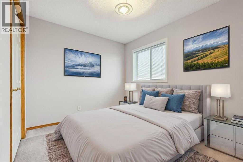 276 Hidden Valley Grove Nw, Calgary, AB - Indoor Photo Showing Bedroom