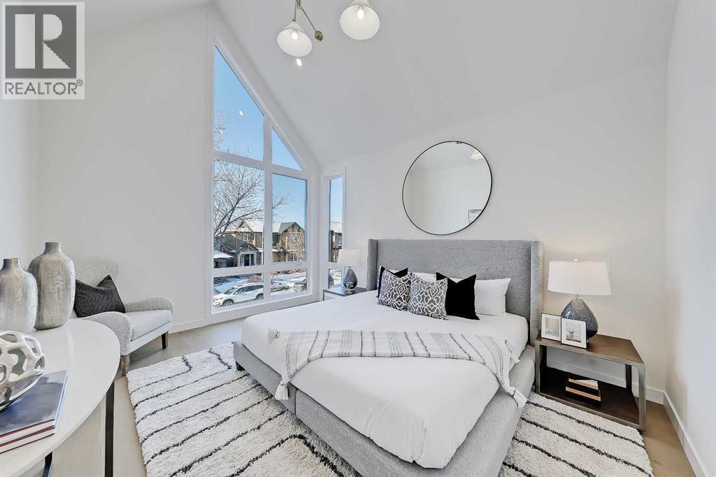 5020 21A Street Sw, Calgary, AB - Indoor Photo Showing Bedroom