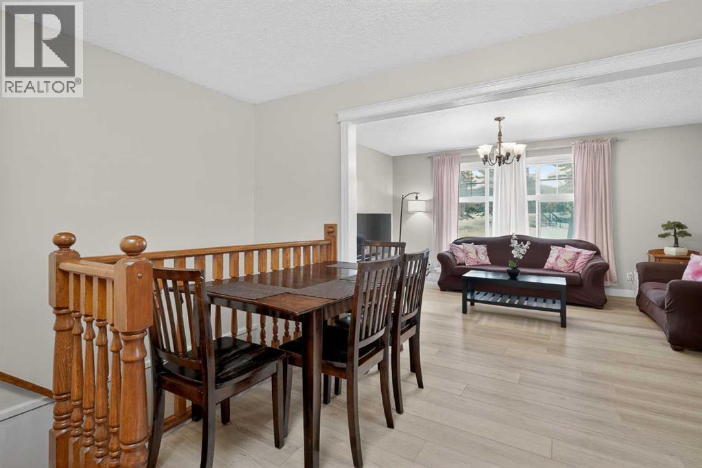 3503 42 Street Ne, Calgary, AB - Indoor