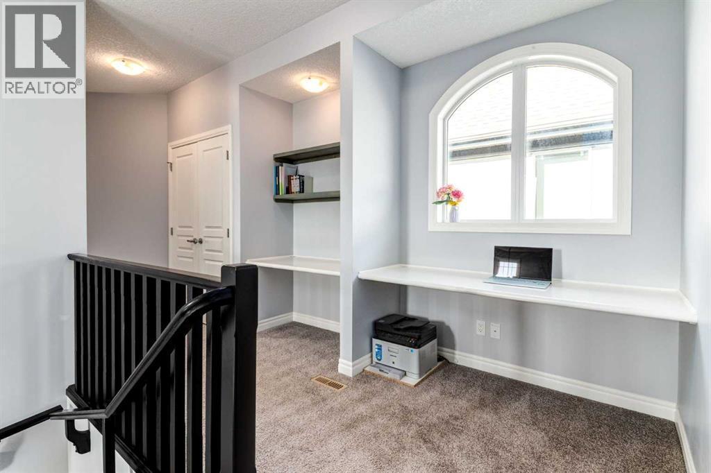 Study Area - 14 Marquis Heights Se, Calgary, AB - Indoor