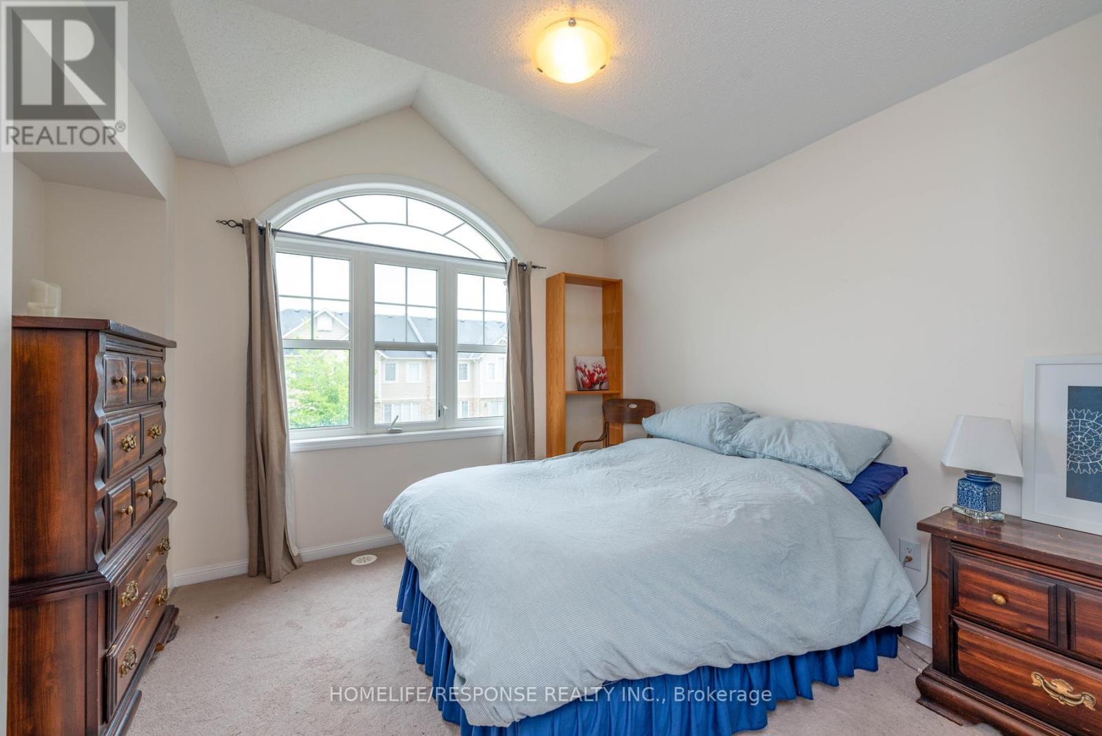 577 Pharo Point, Milton, ON - Indoor Photo Showing Bedroom