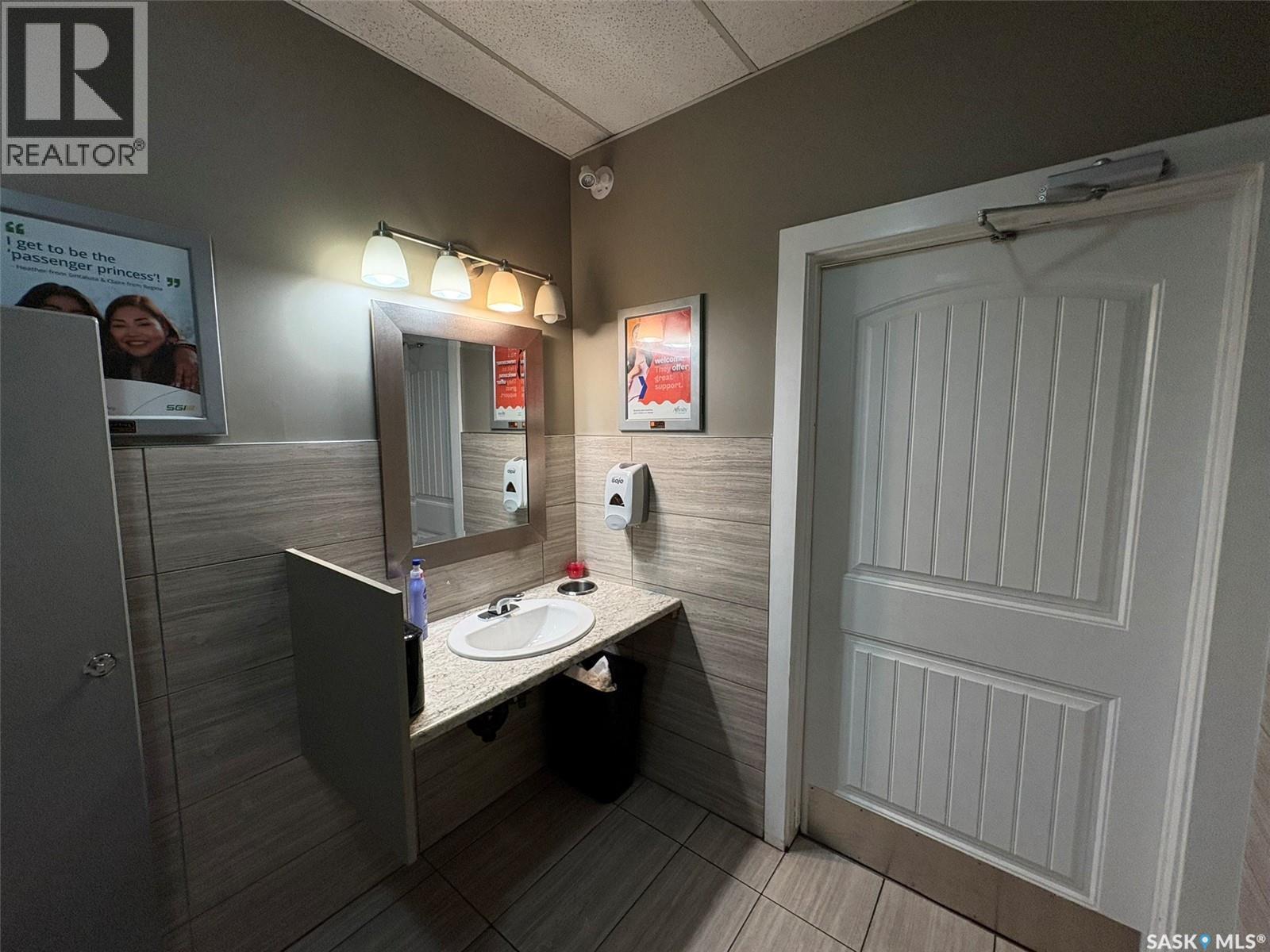 736 Victoria Avenue, Regina, SK