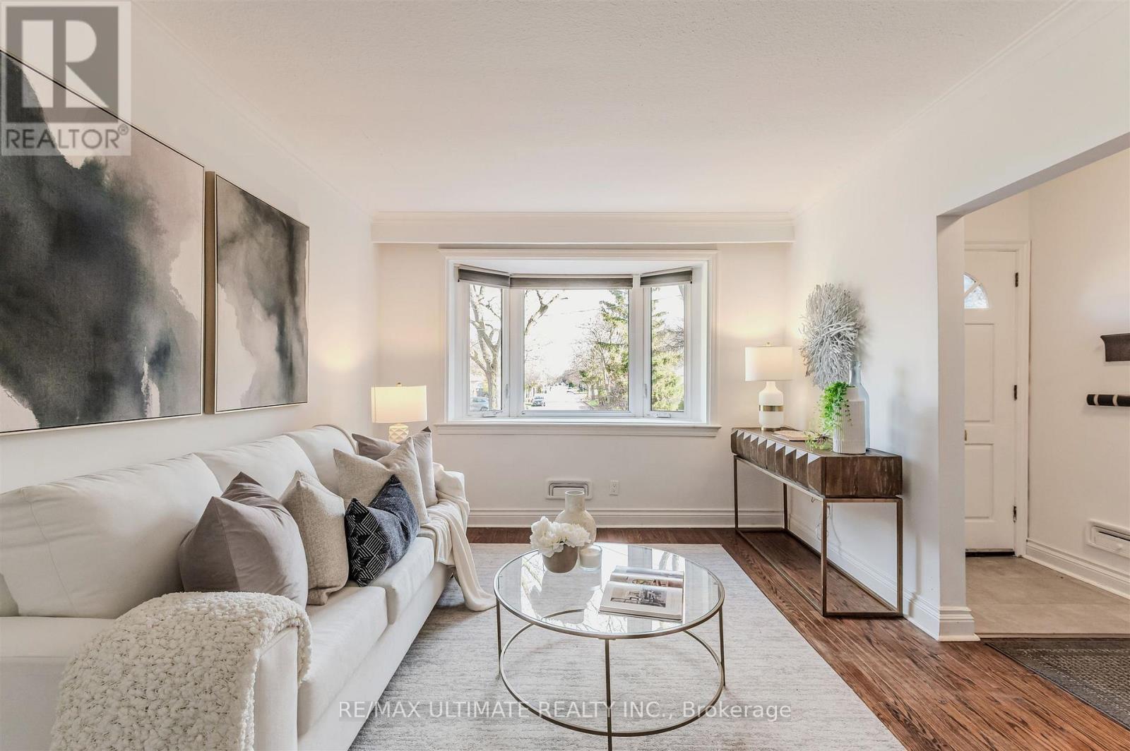 110 De Quincy Boulevard, Toronto, ON - Indoor