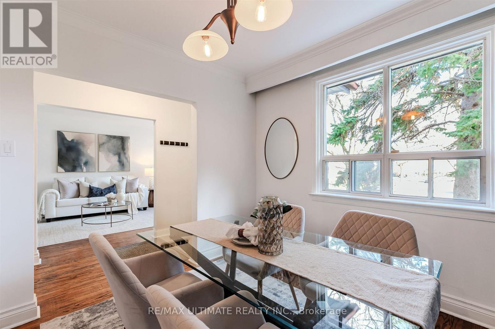 110 De Quincy Boulevard, Toronto, ON - Indoor Photo Showing Dining Room