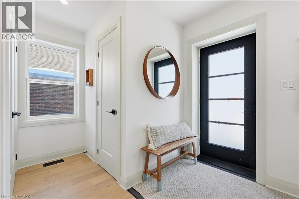 286 East 18Th Street, Hamilton, ON - Indoor Photo Showing Other Room