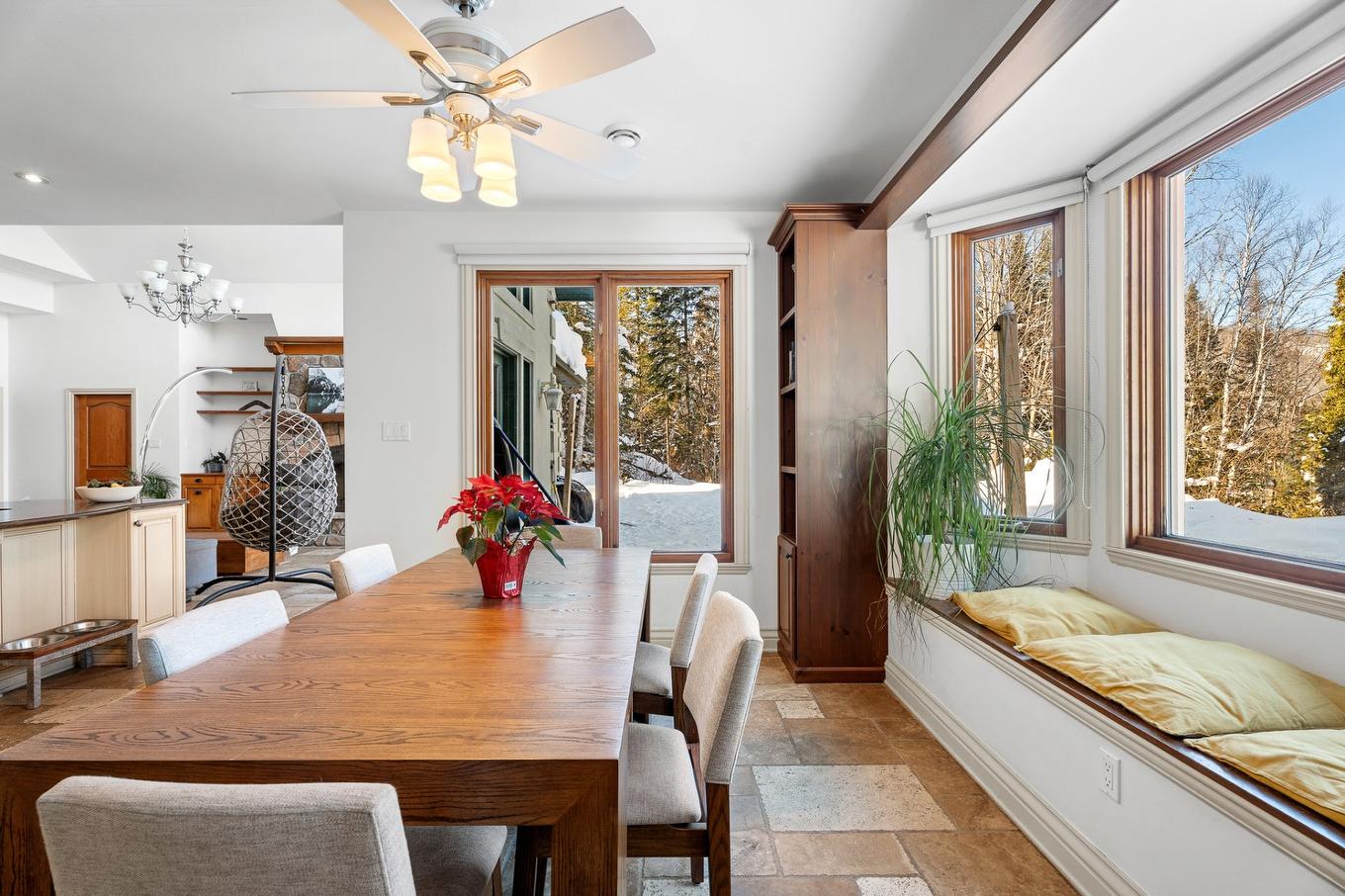 Dining room - 2966 Rue Du Domaine-Du-Lac-Lucerne, Sainte-Adèle, QC - Indoor Photo Showing Dining Room
