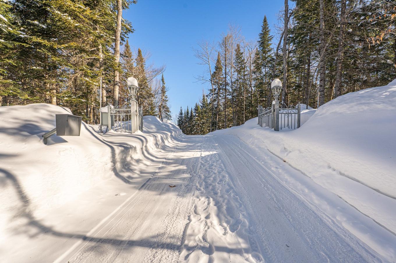 Exterior entrance - 2966 Rue Du Domaine-Du-Lac-Lucerne, Sainte-Adèle, QC - Outdoor
