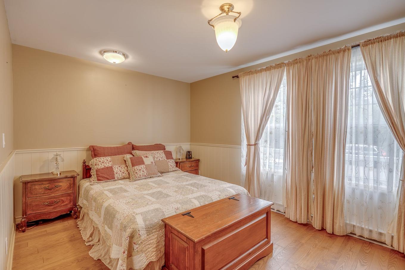 Chambre à coucher principale - 61 Av. Chartier, Saint-Sauveur, QC - Indoor Photo Showing Bedroom