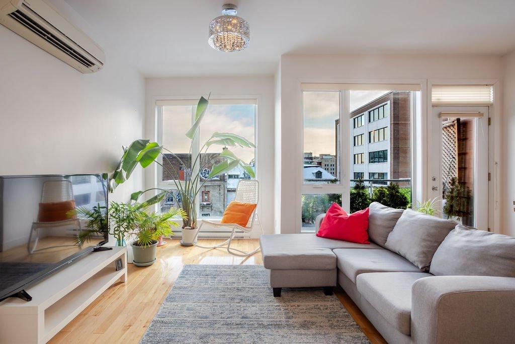 Salon - 409-440 Rue De La Gauchetière E., Montréal (Ville-Marie), QC - Indoor Photo Showing Living Room