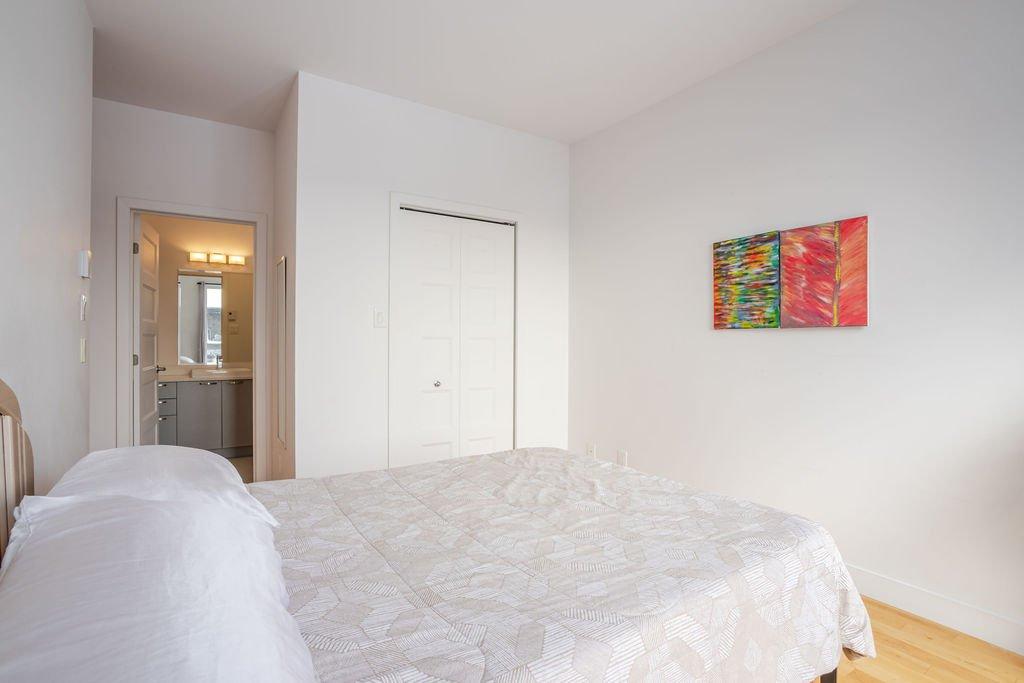 Chambre à coucher principale - 409-440 Rue De La Gauchetière E., Montréal (Ville-Marie), QC - Indoor Photo Showing Bedroom