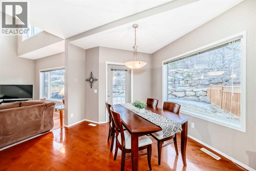 Dining room large enough for large family table - 11931 Valley Ridge Drive Nw, Calgary, AB - Indoor Photo Showing Dining Room