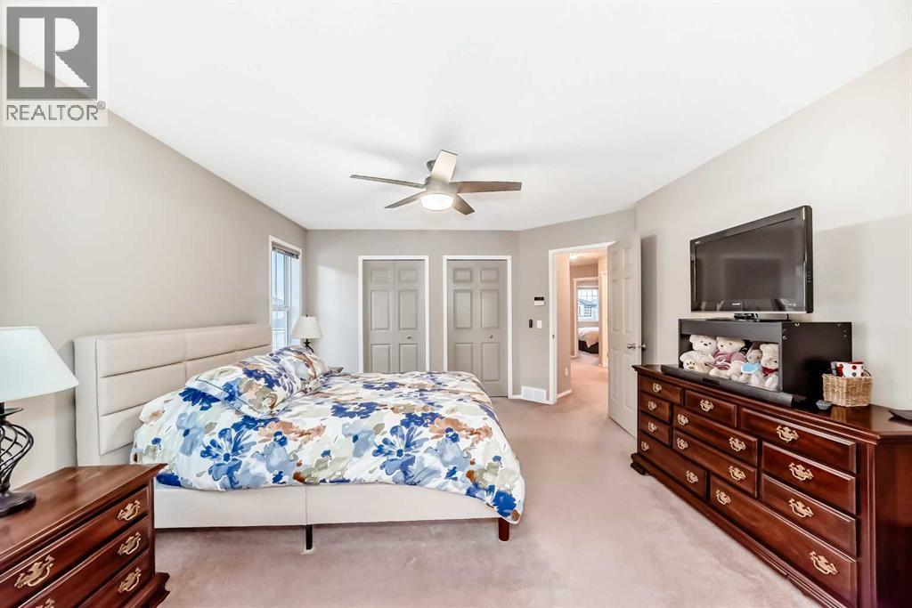 11931 Valley Ridge Drive Nw, Calgary, AB - Indoor Photo Showing Bedroom