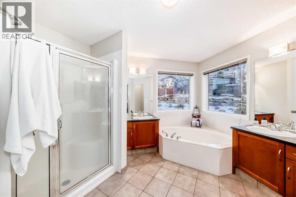 Larhe corner soaking tub - 11931 Valley Ridge Drive Nw, Calgary, AB - Indoor Photo Showing Bathroom