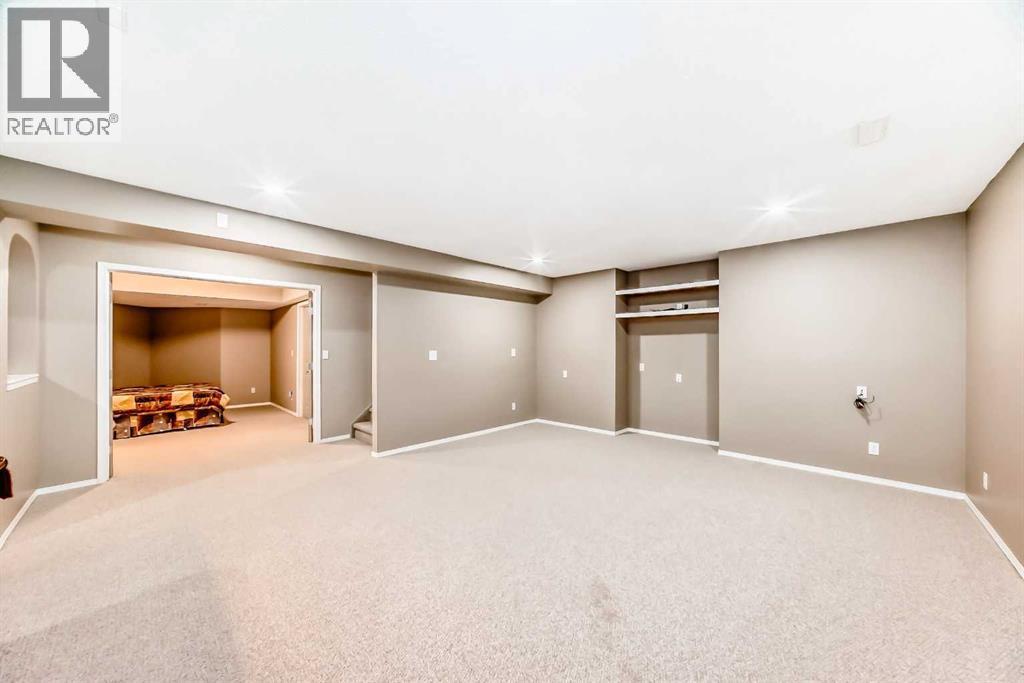 Family room/Rec room - 11931 Valley Ridge Drive Nw, Calgary, AB - Indoor