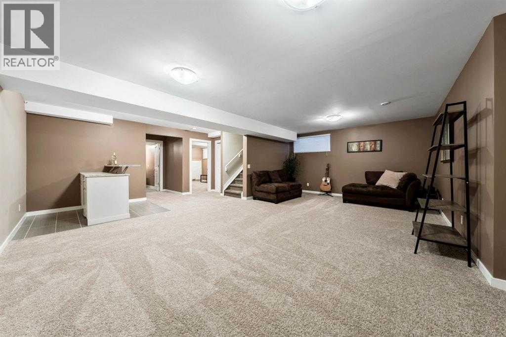 285 Evanspark Gardens Nw, Calgary, AB - Indoor Photo Showing Basement