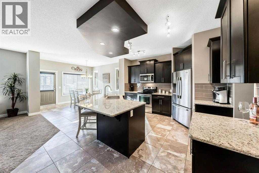 285 Evanspark Gardens Nw, Calgary, AB - Indoor Photo Showing Kitchen With Stainless Steel Kitchen With Upgraded Kitchen