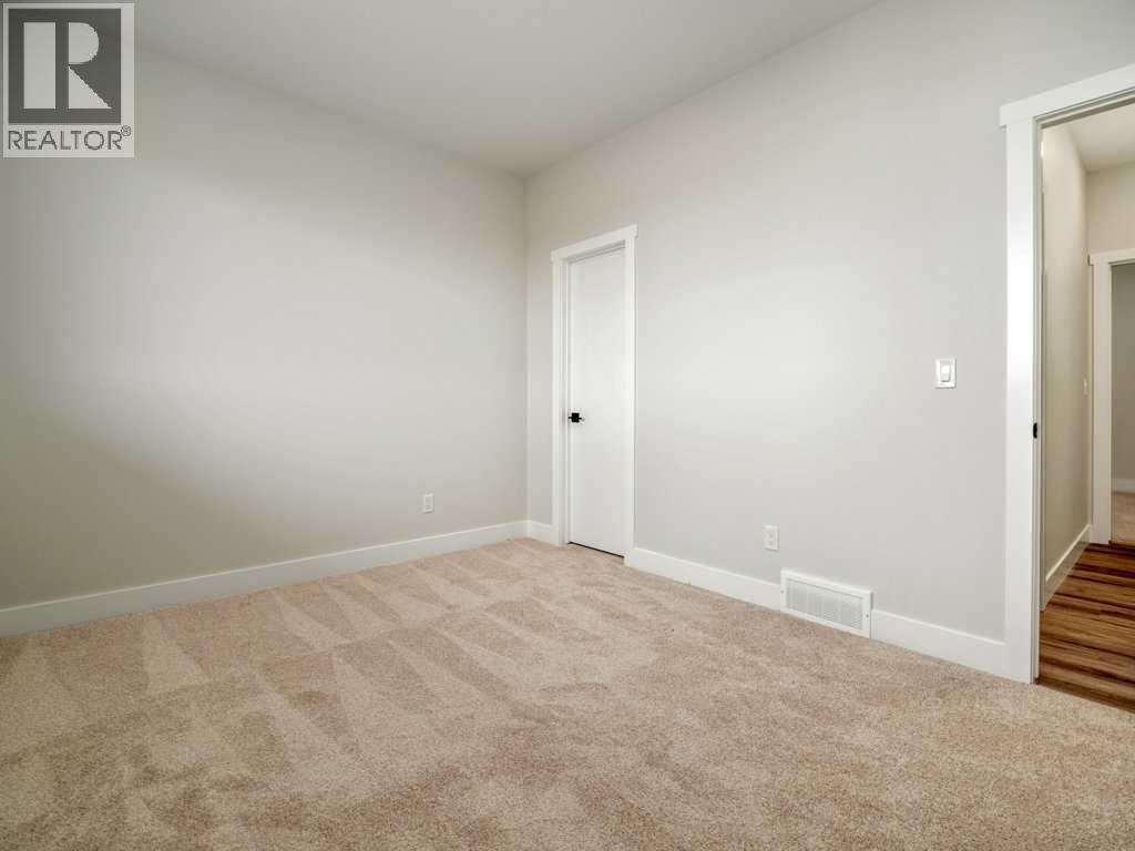 4517 40 Avenue S, Lethbridge, AB - Indoor Photo Showing Other Room