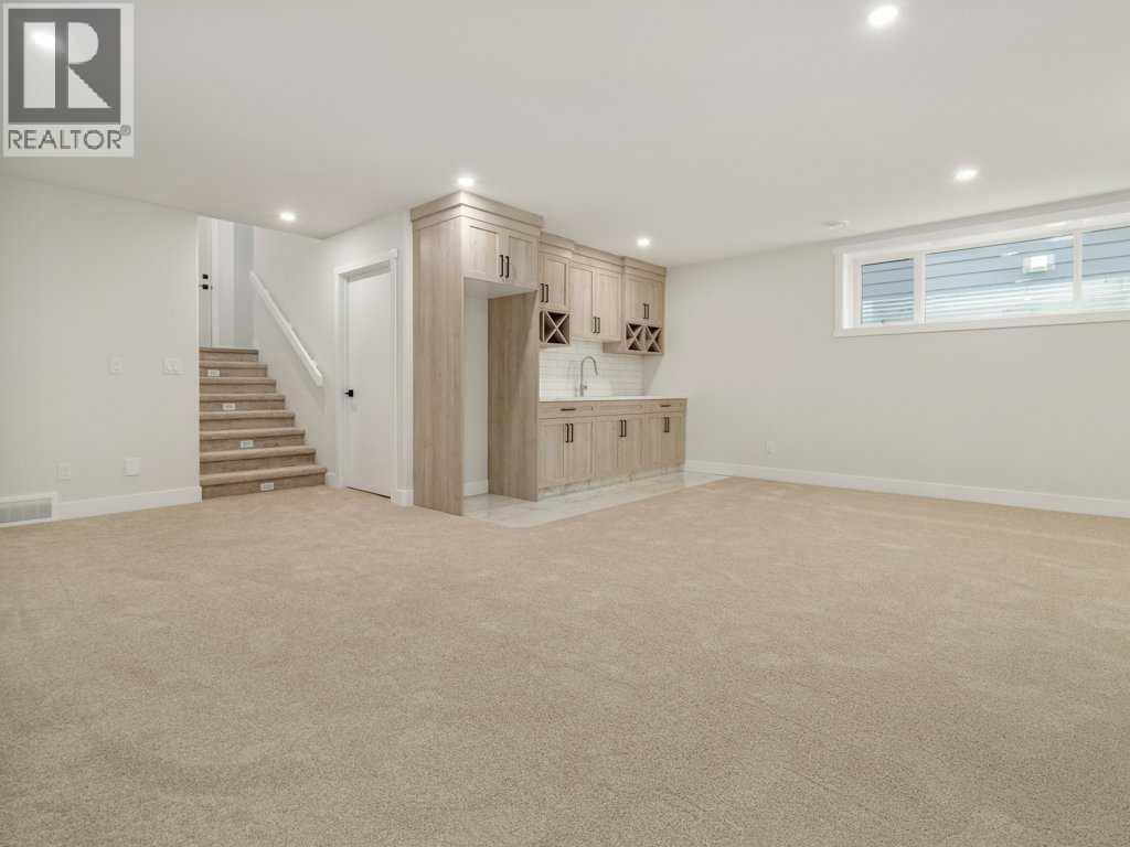 4517 40 Avenue S, Lethbridge, AB - Indoor Photo Showing Other Room