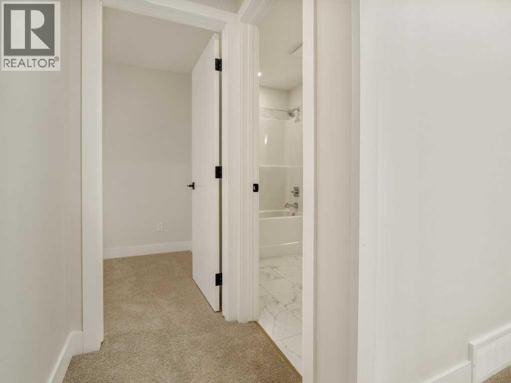 4517 40 Avenue S, Lethbridge, AB - Indoor Photo Showing Other Room