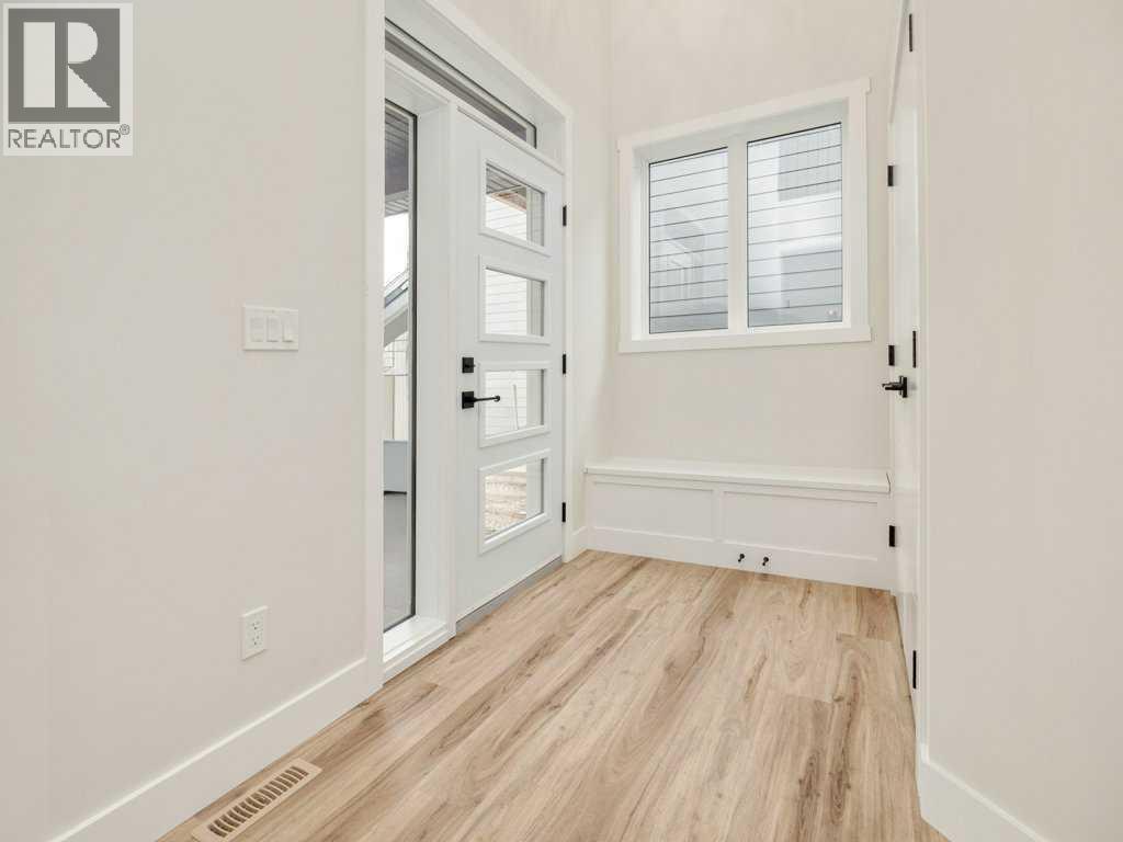 4517 40 Avenue S, Lethbridge, AB - Indoor Photo Showing Other Room