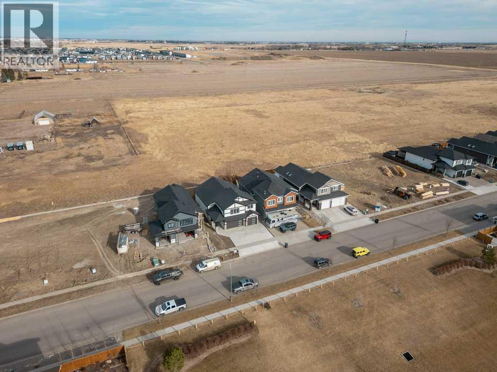 4517 40 Avenue S, Lethbridge, AB - Outdoor With View