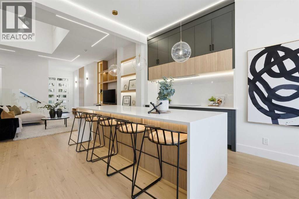 134 Lissington Drive Sw, Calgary, AB - Indoor